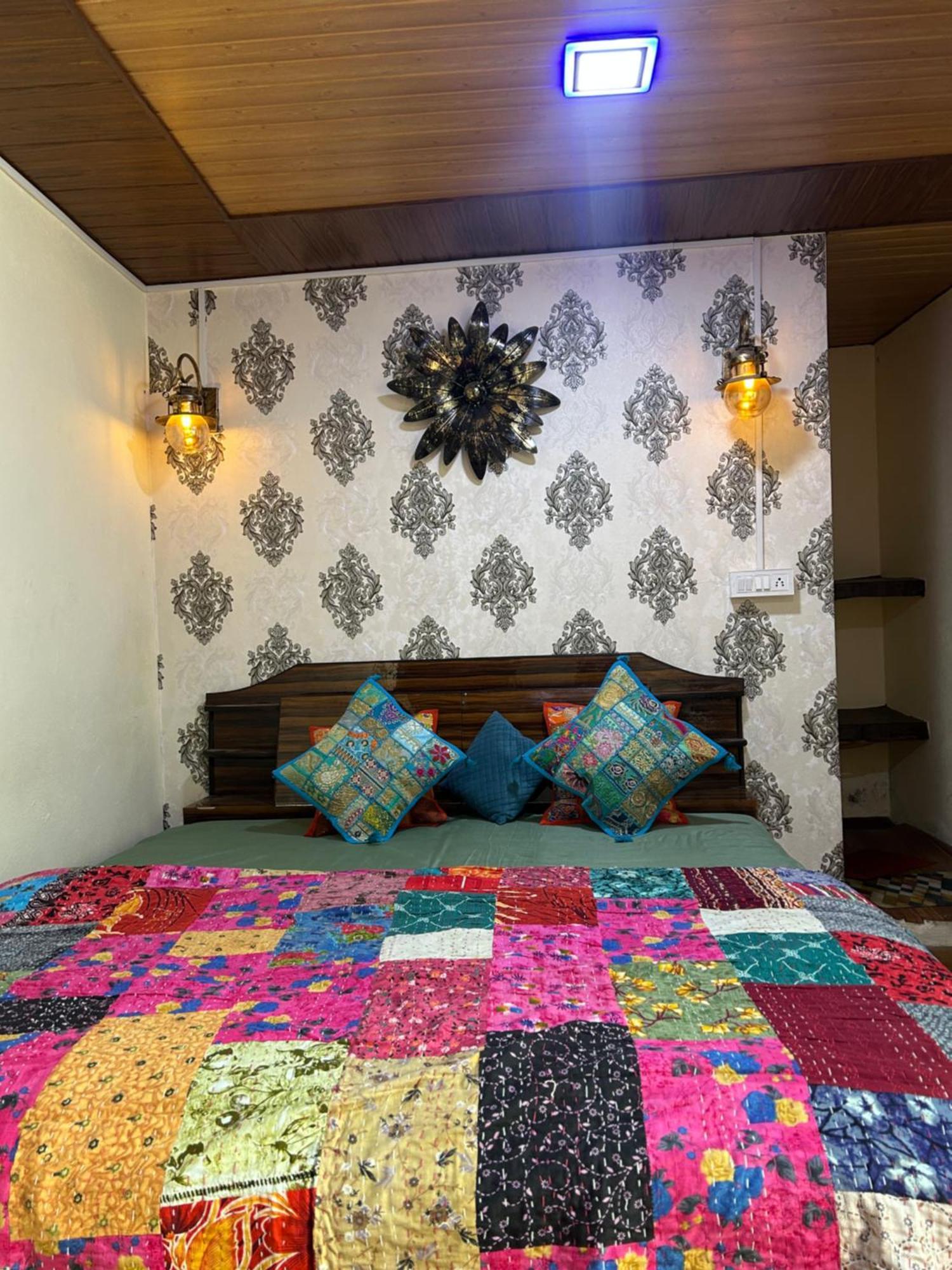 Laxmi Narayan Homestay-Harshil Harsil Extérieur photo