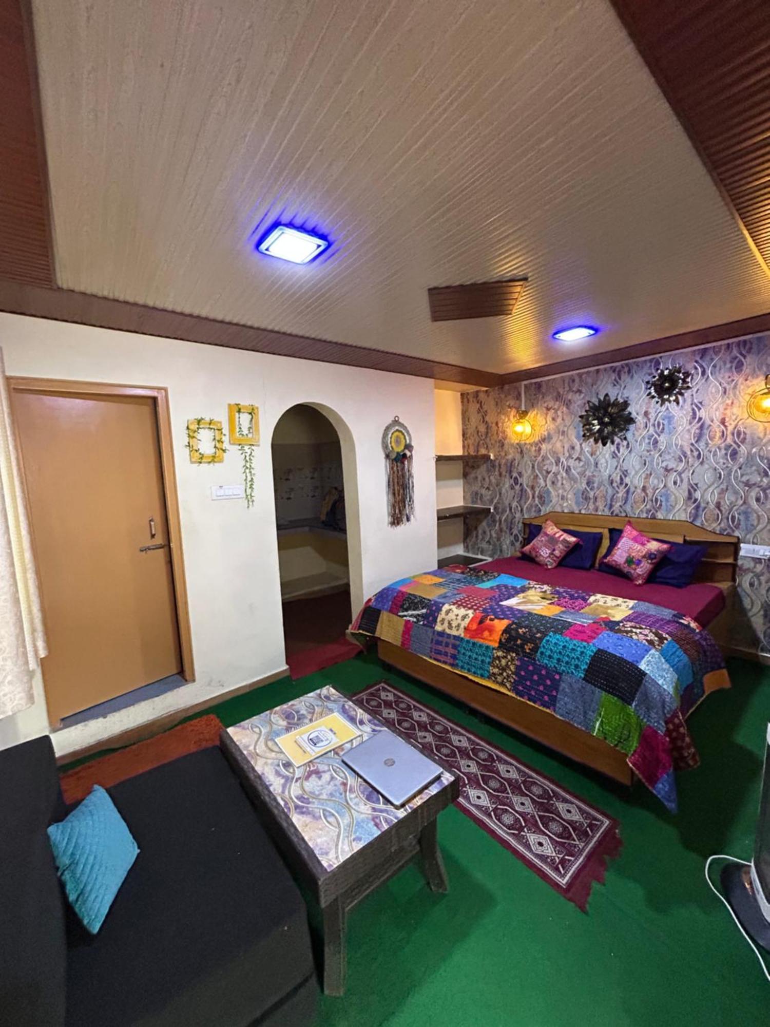 Laxmi Narayan Homestay-Harshil Harsil Extérieur photo