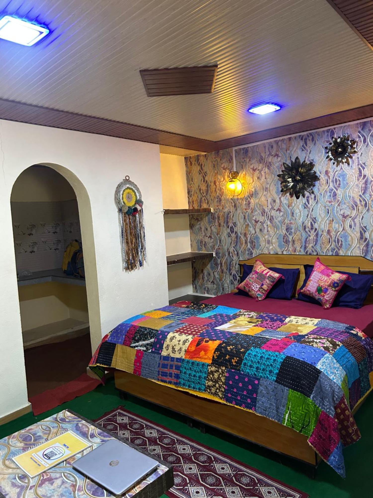 Laxmi Narayan Homestay-Harshil Harsil Extérieur photo